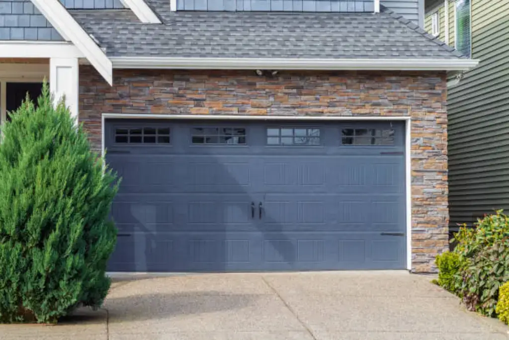 New Garage Door Installation in Bradenton, fl
